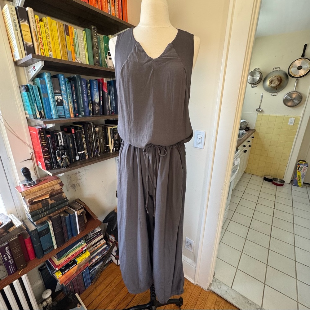 Gray Sleeveless Jumpsuit